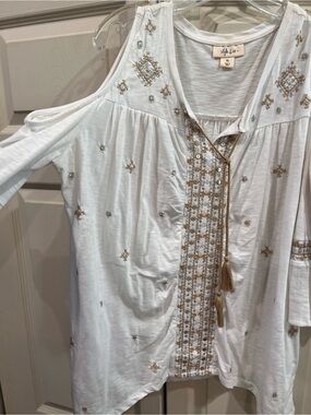 Lilu White Cold-Shoulder Embroidered Tunic with Gold Tassels